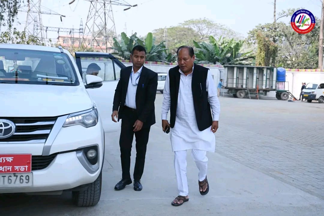 পঞ্চদশ অসম বিধান সভাৰ অন্তিম অধিবেশনৰ আজি সামৰণি পৰিব। আজিৰ অধিবেশনৰ ব...